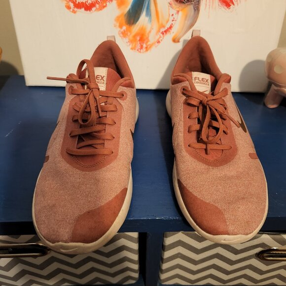 Women's NIKE Flex Experience blush colored running shoes size 8 Lace up - Picture 6 of 7